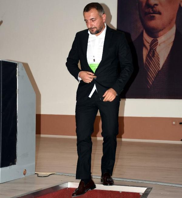 Mustafa KÖPRÜLÜ / İZMİR, (DHA)- 1’inci Lig’de son sırada yer