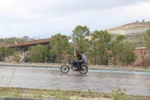 HATAY’IN ANTAKYA İLÇESİNDE YAĞIŞLI HAVA GÜN BOYU ETKİSİNİ HİSSETTİRDİ.