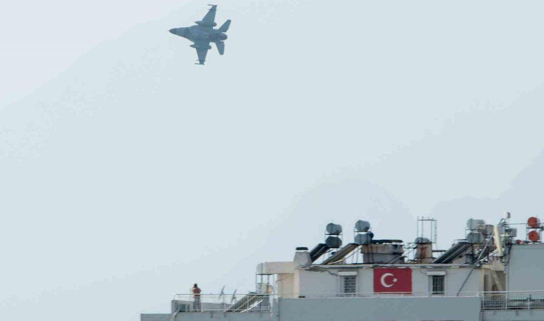 ANTALYA SEMALARINDA 2 ADET F-16 TİPİ SAVAŞ UÇAĞI, CUMHURİYETİN 100’ÜNCÜ