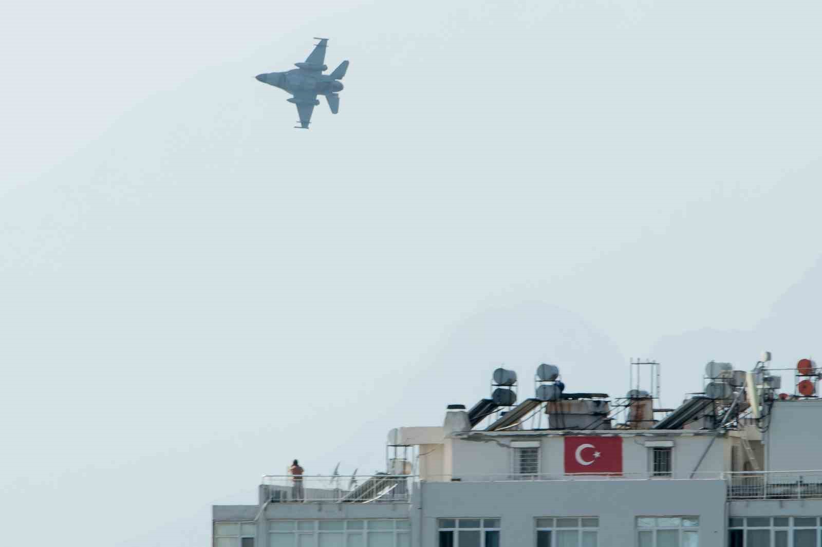ANTALYA SEMALARINDA 2 ADET F-16 TİPİ SAVAŞ UÇAĞI, CUMHURİYETİN 100’ÜNCÜ