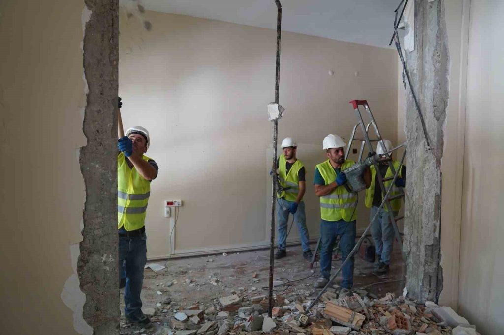 Balcalı Hastanesi’nde güçlendirme çalışmaları başladı Balcalı Hastanesi’nde güçlendirme çalışmaları başladı