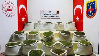 Gıyasettin TETİK/DİYARBAKIR,(DHA)-DİYARBAKIR’ın Kulp ilçesi kırsalında jandarma ekiplerince düzenlenen operasyonda 1