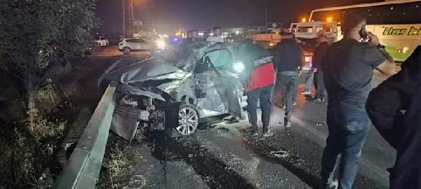 Elazığ'da yolcu otobüsü otomobile çarptı: 2 yaralı Elazığ'da yolcu otobüsü otomobile çarptı: 2 yaralı