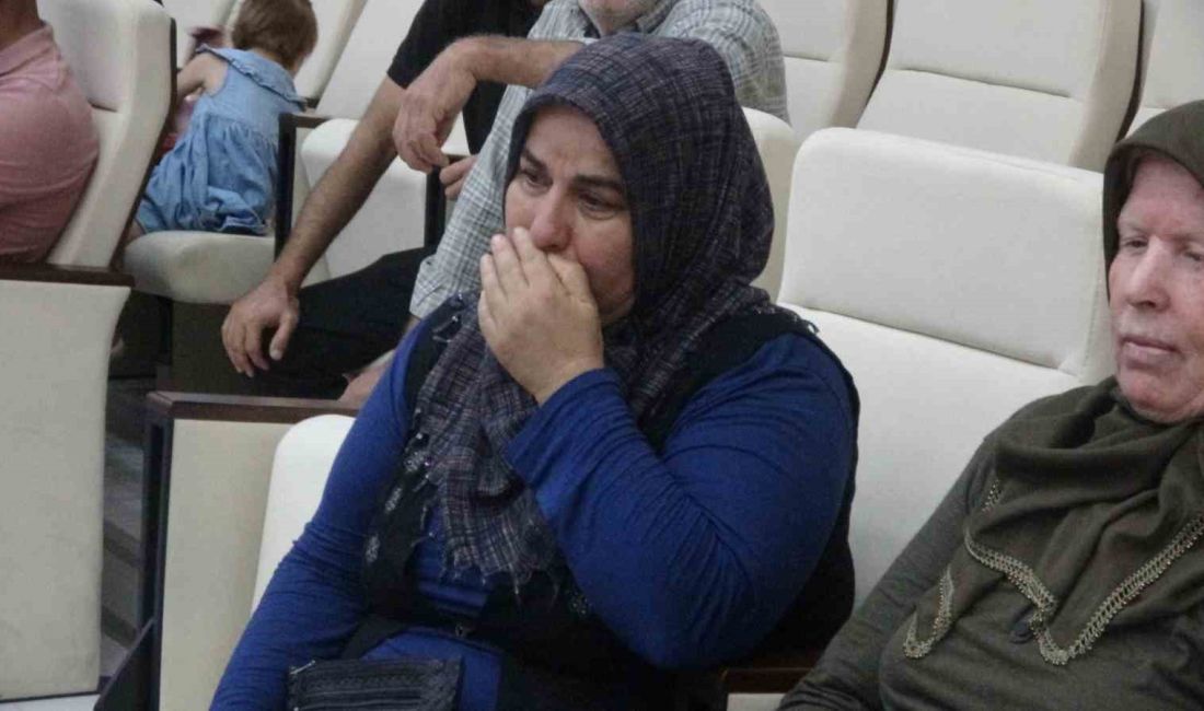 KURA ÇEKİŞİ ESNASINDA GÖZ YAŞLARINA HAKİM OLAMAYAN VEDAT SEZER,