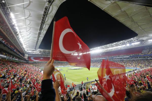 İLGİNİZİ ÇEKEBİLİR: Fenerbahçe – MKE Ankaragücü (EK FOTOĞRAFLAR) Alanyaspor, Nijeryalı