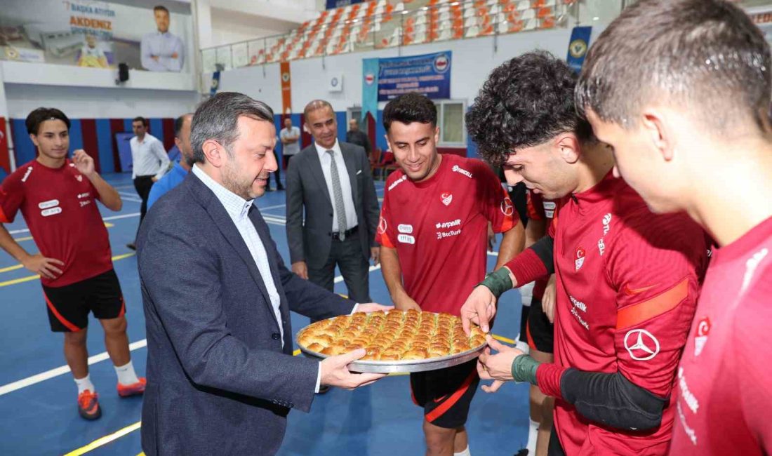 ADANA’DA KAMP YAPAN FUTSAL