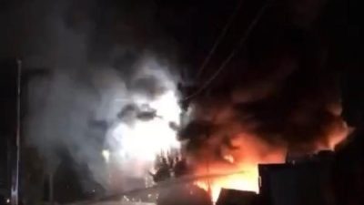 Yiğithan HÜYÜK/ BURSA, (DHA)- BURSA’da bir fabrika yanında toplanan geri