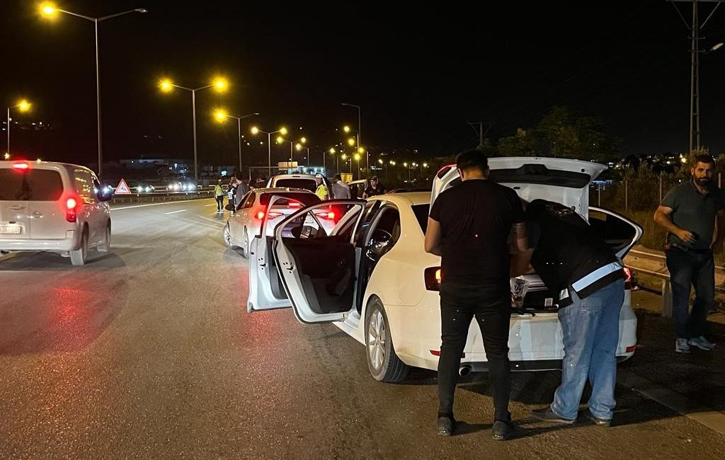 İSKENDERUN’DA 28 AYRI BÖLGEDE ASAYİŞ UYGULAMALARI YAPILDI