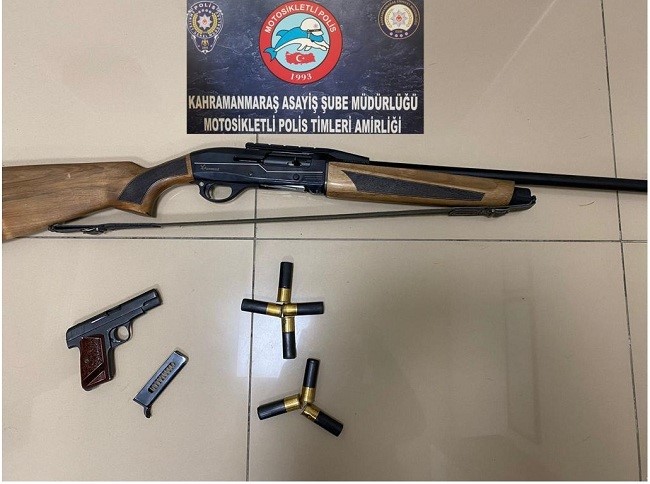 ÇALIŞMALAR ESNASINDA 124,72 GRAM METAMFETAMİN, 8 BİN 967 SENTETİK ECZA,