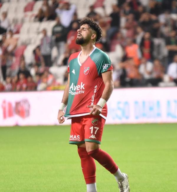 İLGİNİZİ ÇEKEBİLİR: Kahramanmaraşlı Yüzücüler Mersinde! Amed Sportif Faaliyetler – Fenerbahçe