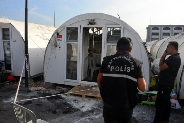 Ömer KOÇ/ KAHRAMANMARAŞ, (DHA)- KAHRAMANMARAŞ’ta konteyner kentte vincin elektrik teline