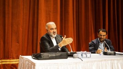 Büyükşehir Belediyesinin düzenlediği söyleşide Kahramanmaraşlılara seslenen Prof. Dr. Mehmet Emin