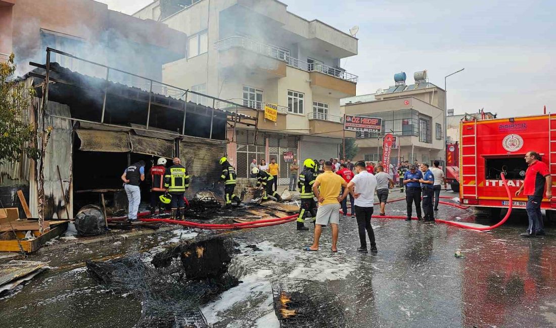 MERSİN'DE MOBİLYA DÖŞEME ATÖLYESİNDE ÇIKAN YANGIN MADDİ HASARA YOL AÇTI.