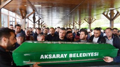 Erkan ALTUNTAŞ/ AKSARAY, (DHA)- AKSARAY’da, hafif ticari araca yandan çarparak