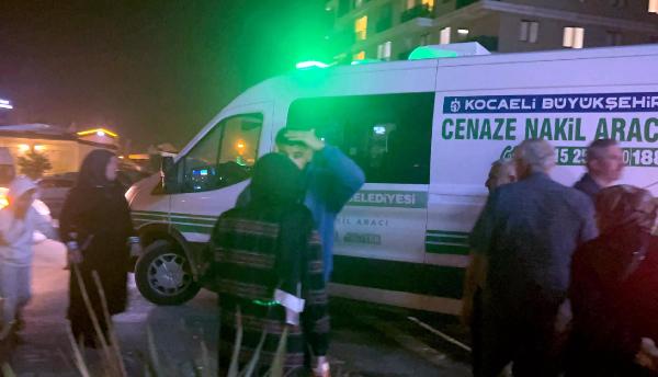 Erol POLAT/ ÇAYIROVA (Kocaeli), (DHA)- KOCAELİ’nin Çayırova ilçesinde iki grup çocuk