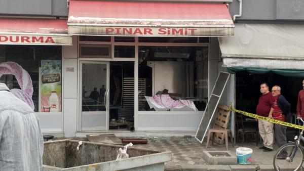 İsa ÇİÇEK/ AKYAZI (Sakarya), (DHA)- SAKARYA’nın Akyazı ilçesinde simit imalatı yapılan fırında