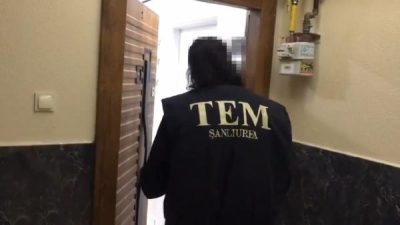 Ali LEYLAK/ŞANLIURFA, (DHA)- ŞANLIURFA’da polisin FETÖ’ye yönelik eş zamanlı düzenlendiği ‘Kışkaç’