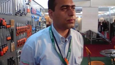 Kadir ÖZEN/İZMİR, (DHA)- İZMİR’de ‘yol vermeme’ meselesinden çıkan kavgada tabanca