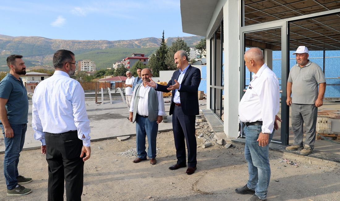 Dulkadiroğlu Belediyesi’nin Bayazıtlı mahallesinde inşa ettiği Şelale Park’ta çalışmalar tamamlandı.