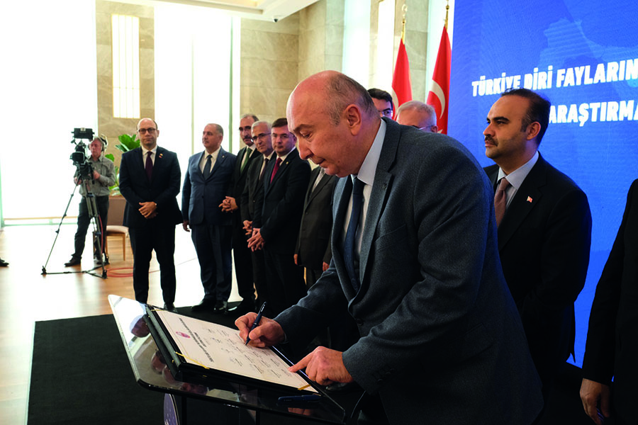 Deprem Riskine Karşı İşbirliği Protokol İmzaları Atıldı