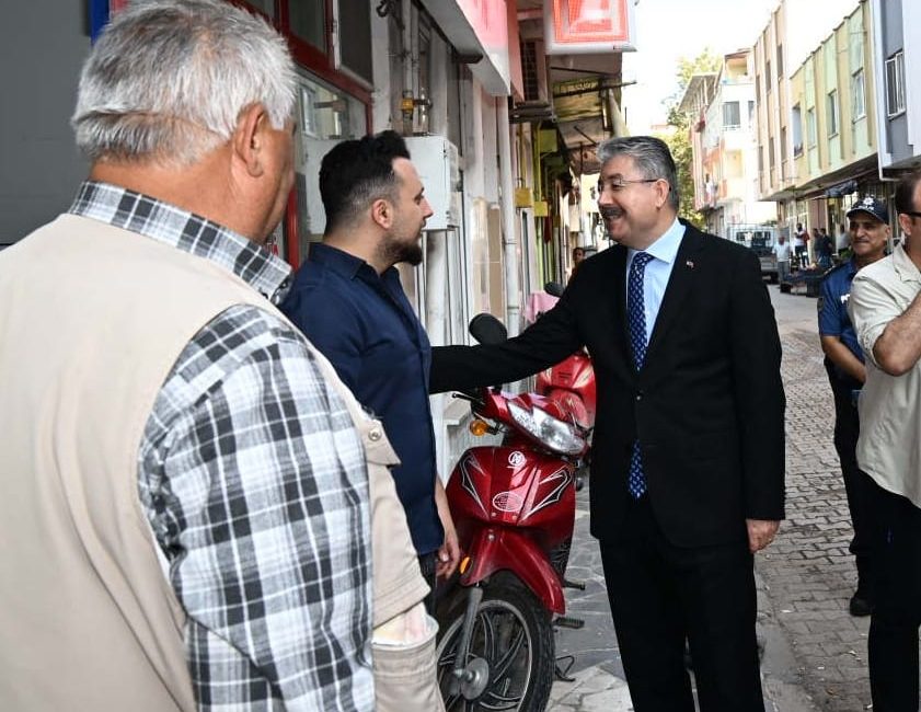 Osmaniye Valisi yılmaz Esnaflarımızın ve vatandaşlarımızın hatırlarını sorarak bir süre