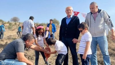 11 Kasım Milli Ağaçlandırma günü dolasıyla Kadirli İlçe Orman İşletme