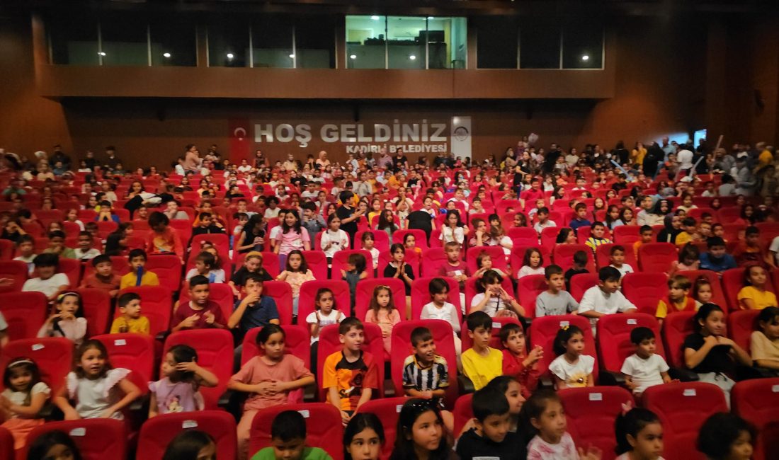 Kadirli  Belediyesi, kültürel faaliyetleri kapsamında “Çizmeli Kedi Mutlu Düşler Ülkesi