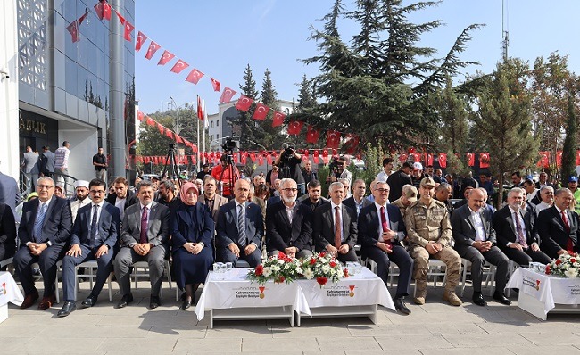 56e88824 f2fc 4e04 8ead 9b9215aa5e9e