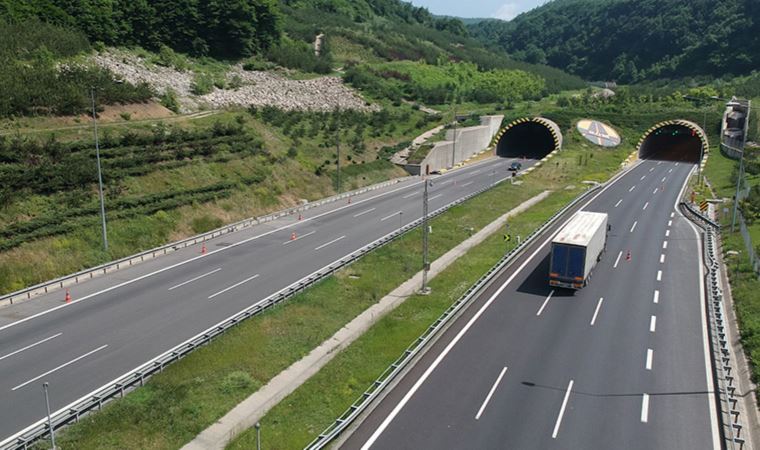  Bolu Tüneli, heyelan nedeniyle uzun bir süre trafiğe kapalı
