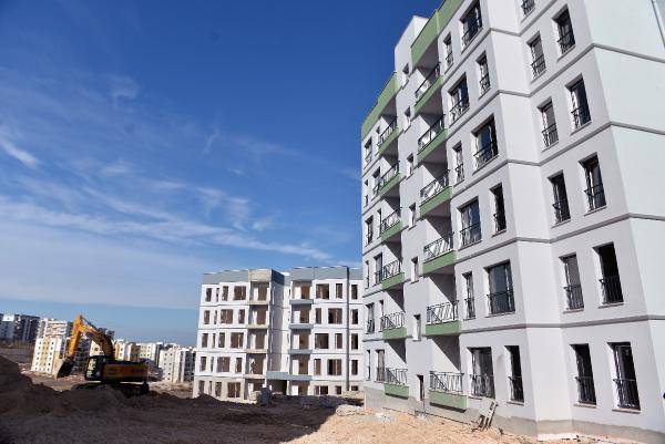 adanada depremzedeler icin hazirlanan 1000 konut ocakta teslim edilecek e2590b6