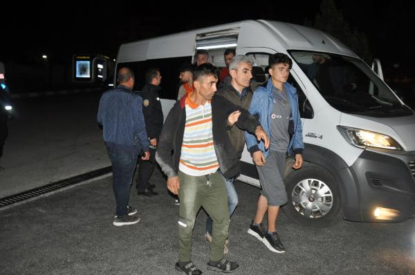 Muammer ŞEN/ KARAMAN, (DHA)- KARAMAN’da kiraladıkları apartman dairesinde kumar oynayan