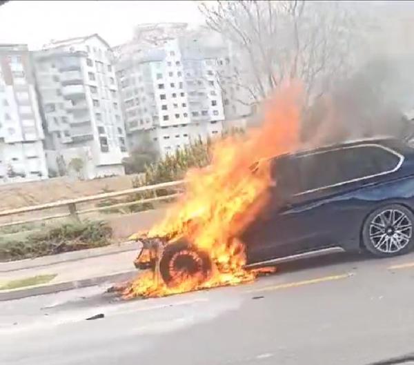 Umutcan ÖREN-Samet ÖKSÜZ/ANKARA, (DHA)- ANKARA’da seyir sırasında alev alan otomobil,