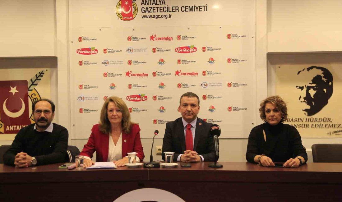 27 STK BAŞKANI, ANTALYA GAZETECİLER CEMİYETİ’NİN EV SAHİPLİĞİNDE DİZİLERDEKİ KADINA