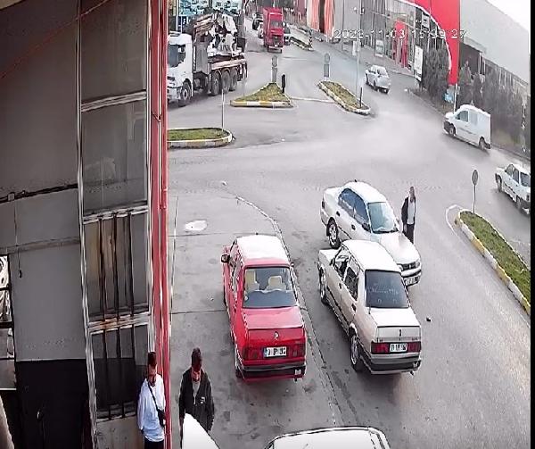 arizali otomobili iterken icinde 15 bin tl olan cuzdanini dusurdu b76d325