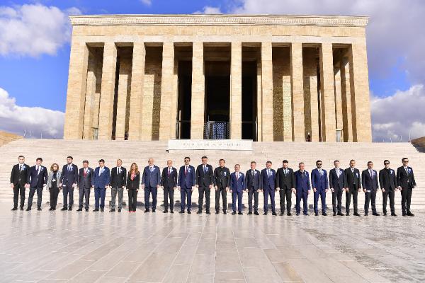 ANKARA, (DHA)- ASELSAN, 48’inci kuruluş yıl dönümü nedeniyle Anıtkabir’i ziyaret