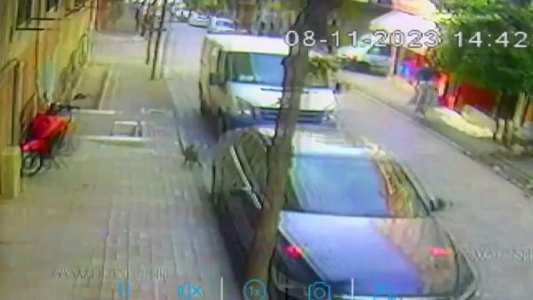 bahcelievlerde servis minibusunun carptigi 4 yasindaki omer asaf yasam savasi veriyor 003b743