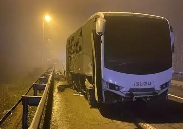 Gıyasettin TETİK/DİYARBAKIR, (DHA)-DİYARBAKIR’da  geçen yıl çevik kuvvet polislerini taşıyan servis
