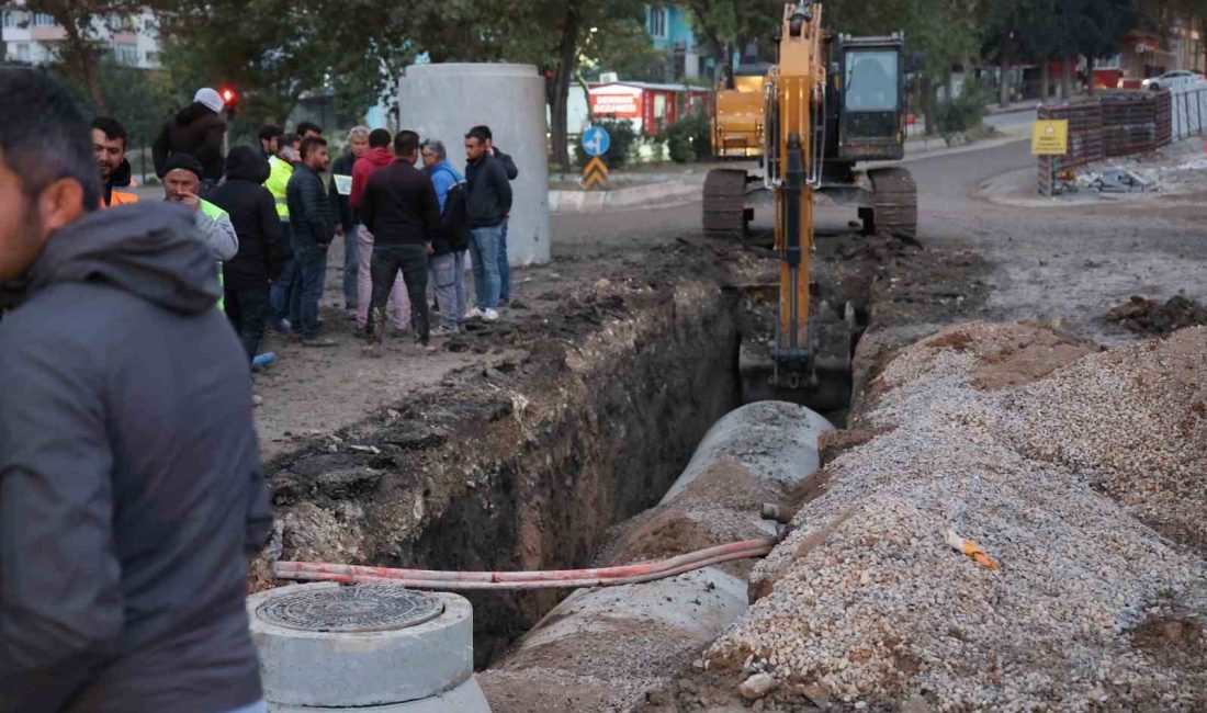 KAHRAMANMARAŞ’TA KANALİZASYON ÇALIŞMASI SIRASINDA