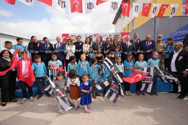 Ali DANAŞ – GAZİANTEP, (DHA) Beşiktaş Kulübü’nün depremzede vatandaşlarımızın yaralarını