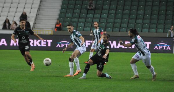 Hakan KABAHASANOĞLU/GİRESUN, (DHA) STAT: Çotanak Spor Kompleksi HAKEMLER: Ozan Ergün,
