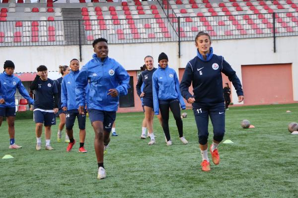 Mehmet ÖZKAN/HAKKARİ, (DHA)- TÜRKİYE Futbol Federasyonu (TFF) Turkcell Kadın Futbol