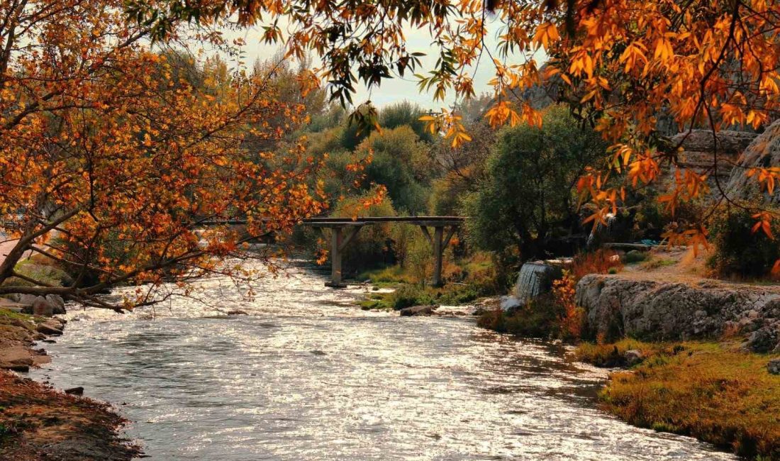 KAHRAMANMARAŞ'TA YÜKSEK KAYALARIN ARASINDA