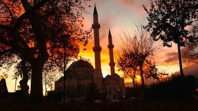 KAHRAMANMARAŞ'TA GÜN BATIMI SIRASINDA ORTAYA ÇIKAN MANZARA GÖRENLERİ HAYRAN BIRAKTI.