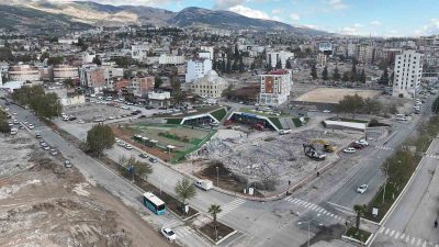 ‘DÜNYANIN EN SAÇMA BİNASI’ OLARAK ADLANDIRILAN ÖZEL İDARE İŞ MERKEZİ’NİN