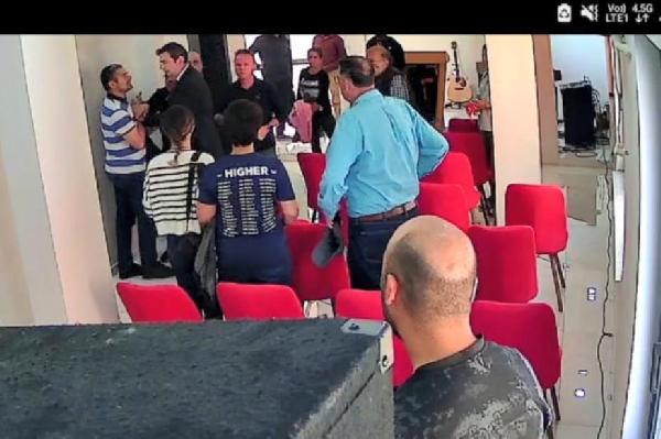 kilise pastorune tokat atti hosgorusunu denedim dedi 22aa198