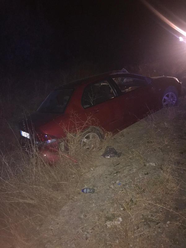 Kırıkkale'de otomobil su kanalına düştü: 2 yaralı
