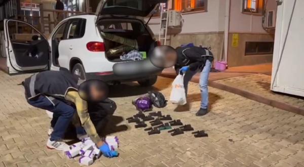 Taha AYHAN/MALATYA, (DHA)- MALATYA’da silah kaçakçılarına yönelik operasyonda 6 şüpheli,