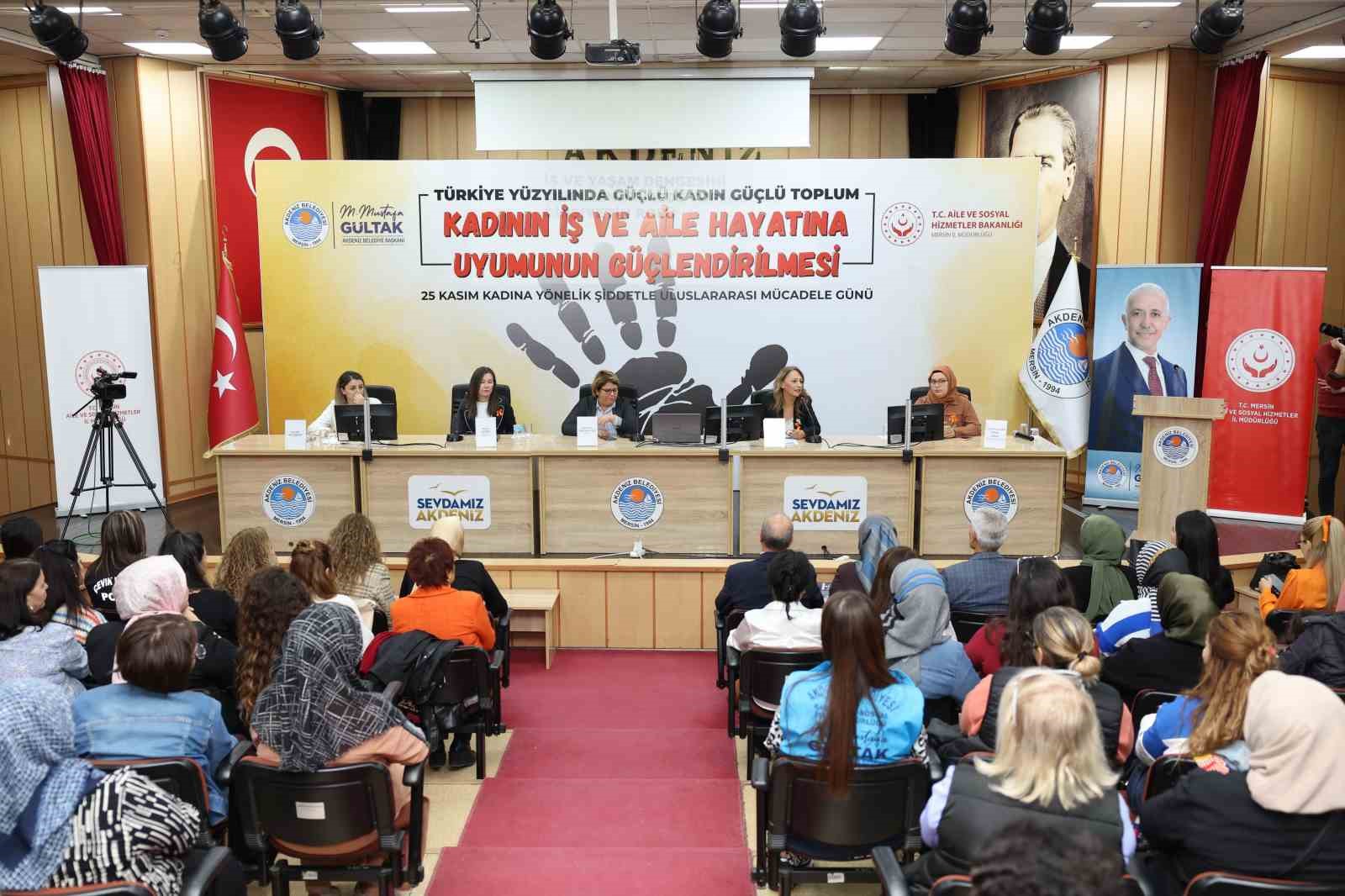 Mersin’de ’Türkiye yüzyılında güçlü kadın güçlü toplum’ paneli
