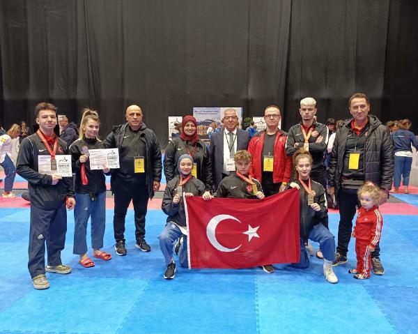 İSTANBUL, (DHA) – 16’ncı Avrupa Taekwondo Poomsae Şampiyonası’nın ilk gününde Türkiye,