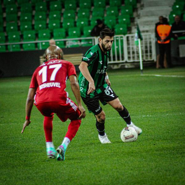 Ahmet Cüneyt KULAK/SAKARYA, (DHA) – STAT: Yeni Sakarya Atatürk HAKEMLER: